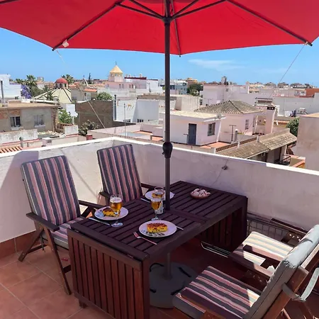 Lets In The Sun - Clavel Apartment *