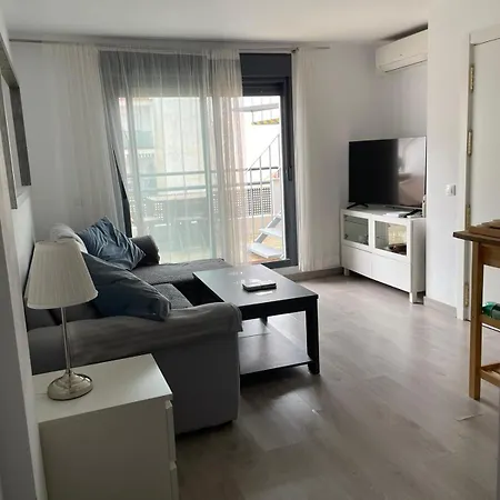 Apartment Lets In The Sun - Clavel Fuengirola